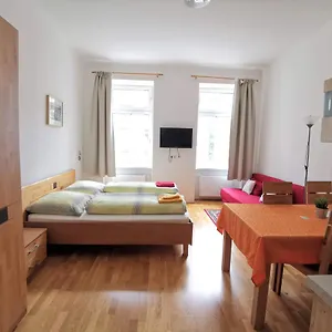 Hellwagstraße Appartement