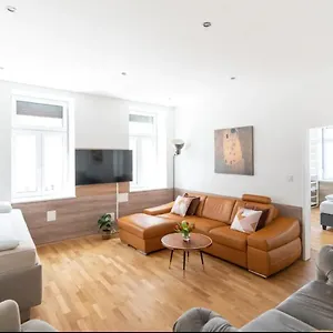 Comfortable 1100 With Contactless Check-in Appartement